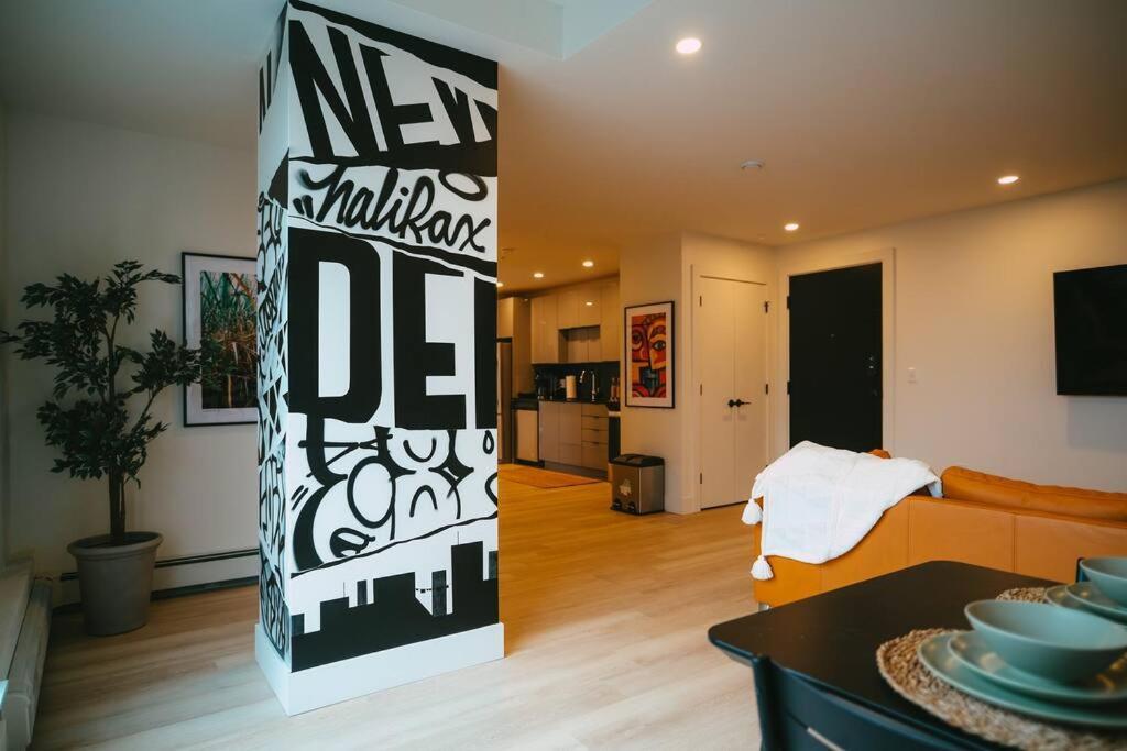 Chic Cozy Retreat - 2Br - Stunning North End Views Apartment ฮาลิแฟกซ์ ภายนอก รูปภาพ