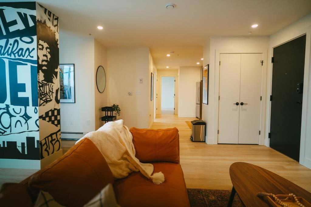 Chic Cozy Retreat - 2Br - Stunning North End Views Apartment ฮาลิแฟกซ์ ภายนอก รูปภาพ