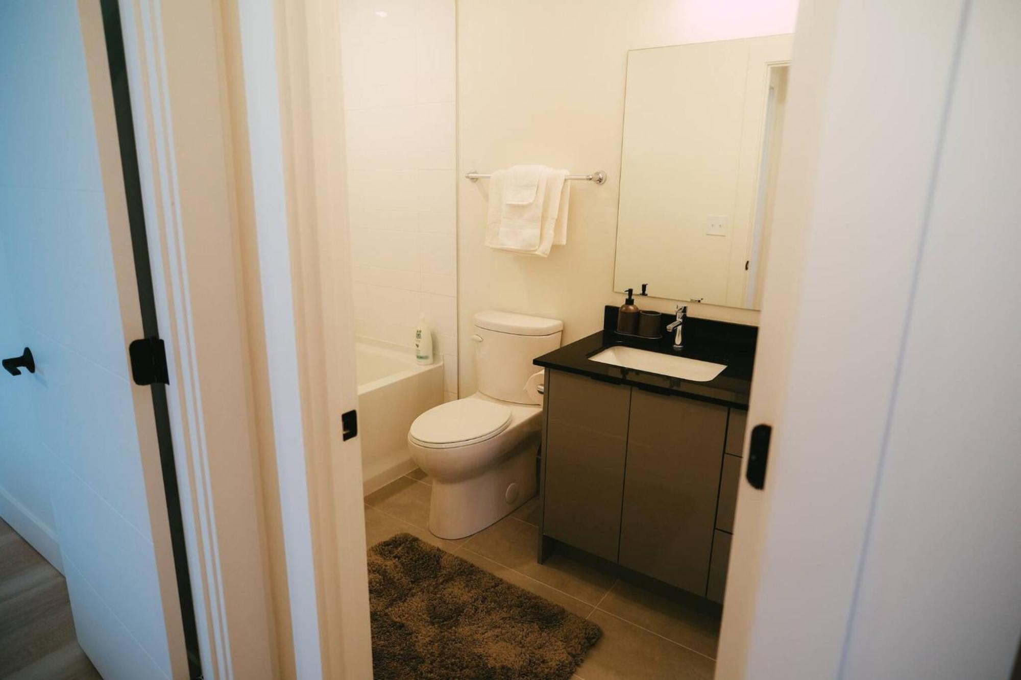 Chic Cozy Retreat - 2Br - Stunning North End Views Apartment ฮาลิแฟกซ์ ภายนอก รูปภาพ