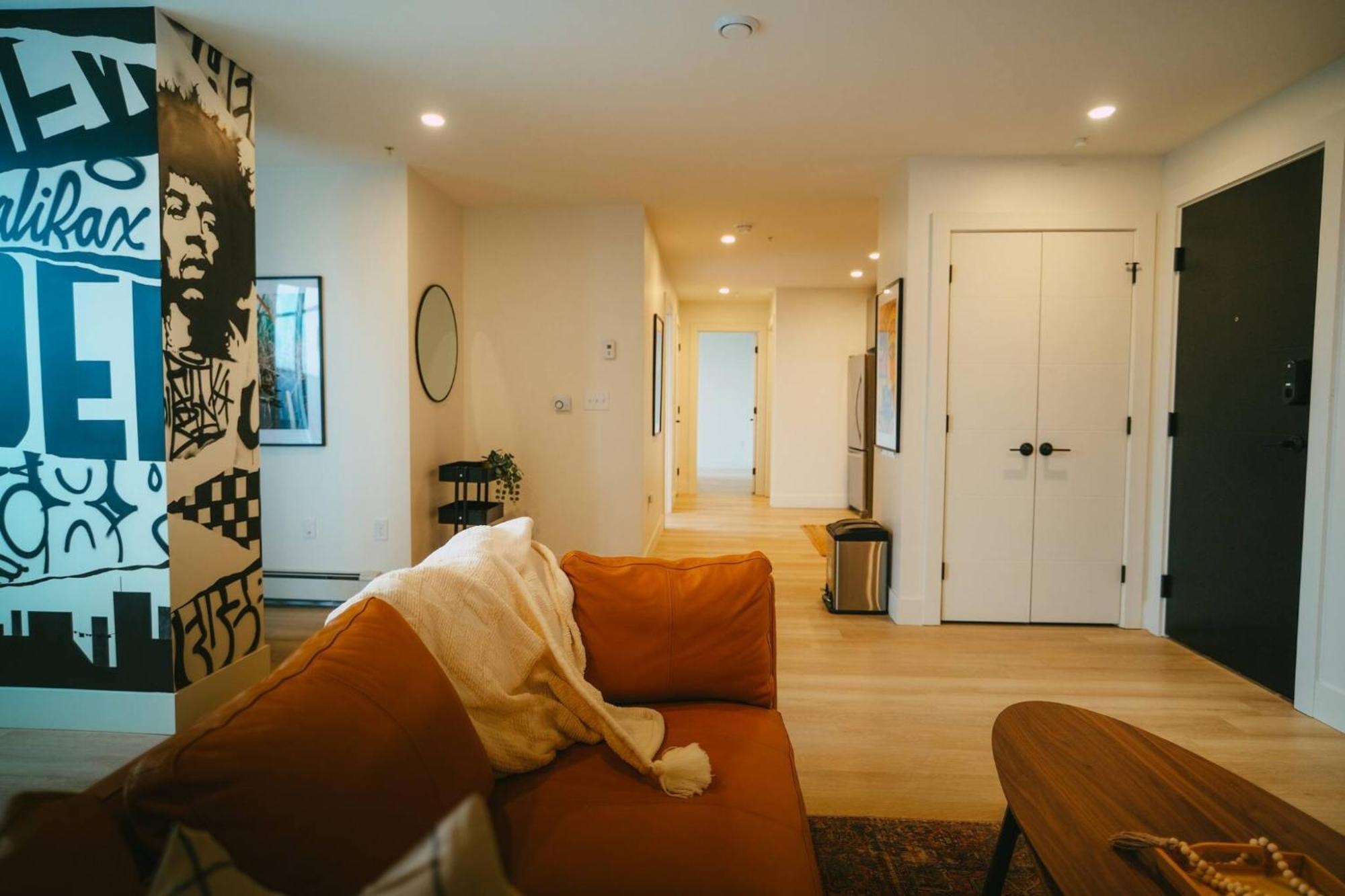 Chic Cozy Retreat - 2Br - Stunning North End Views Apartment ฮาลิแฟกซ์ ภายนอก รูปภาพ