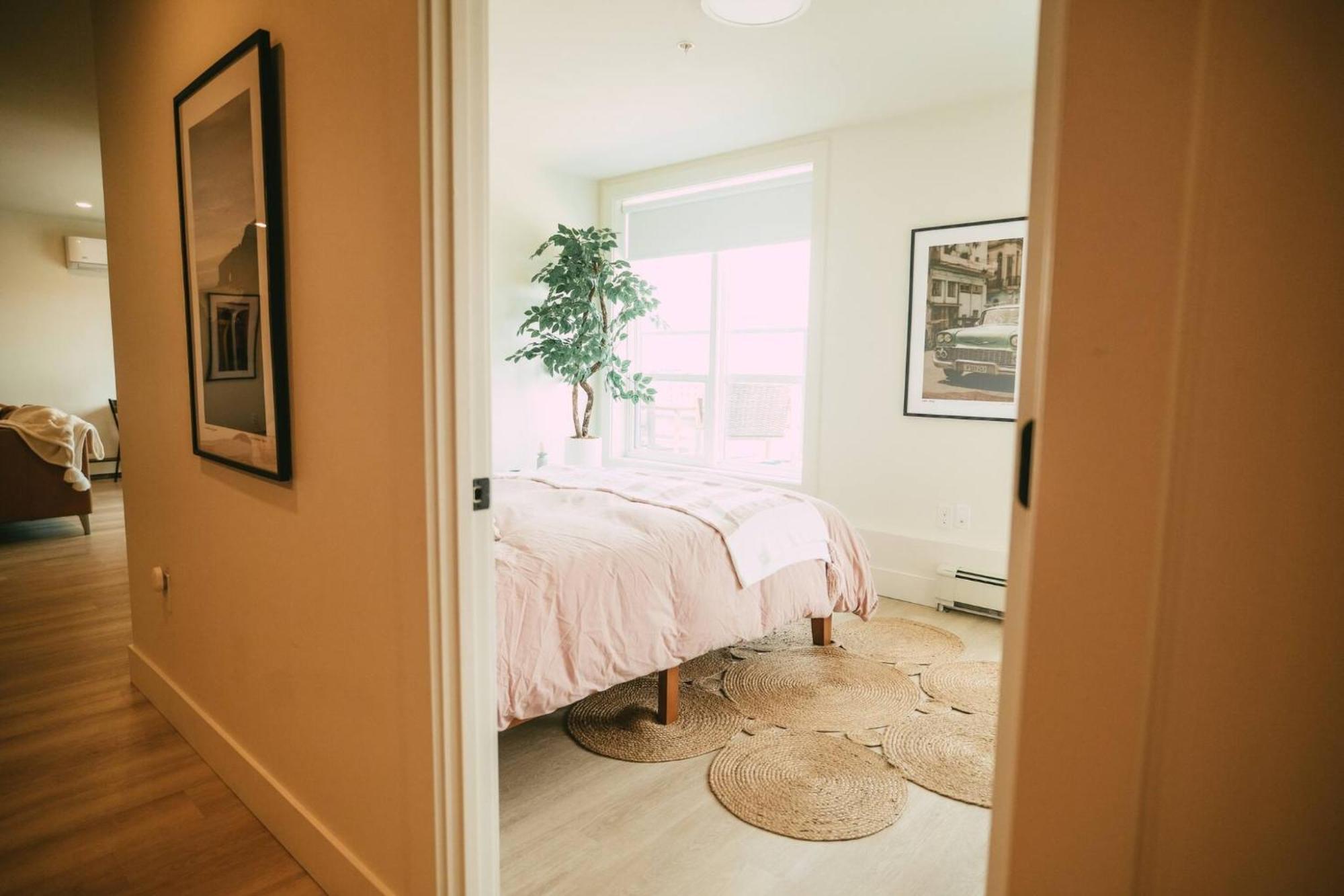 Chic Cozy Retreat - 2Br - Stunning North End Views Apartment ฮาลิแฟกซ์ ภายนอก รูปภาพ